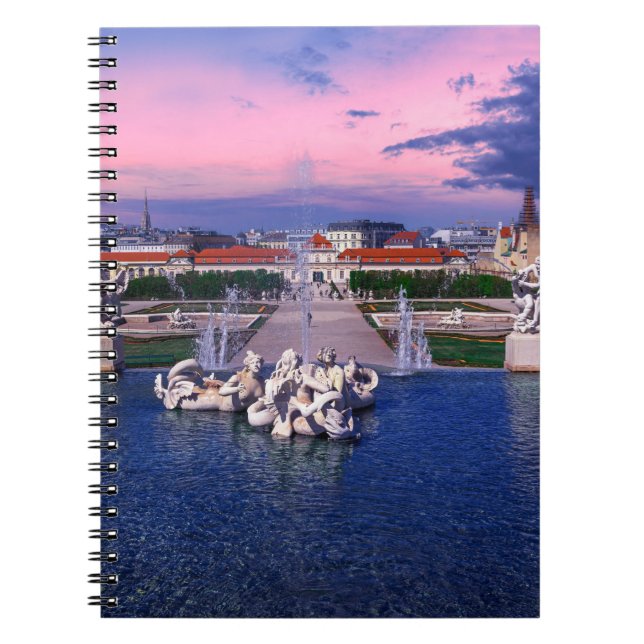 Cuaderno Atardecer sobre una fuente en Viena (Frente)