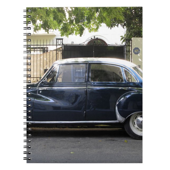 Cuaderno Audi es un coche antiguo pero muy bien cuidado. (Frente)