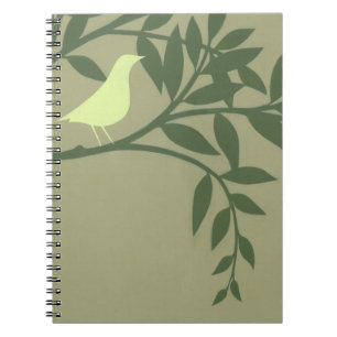 Cuaderno Ave verde encaramado en la rama verde