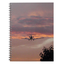 Cuaderno Avión Comercial Aterrizando Al Atardecer