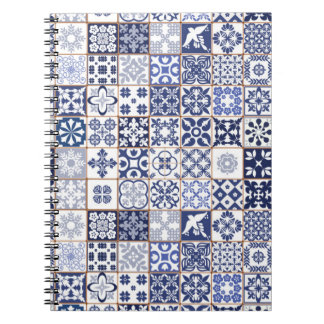 Cuaderno azul hermoso con el modelo de Azulejos