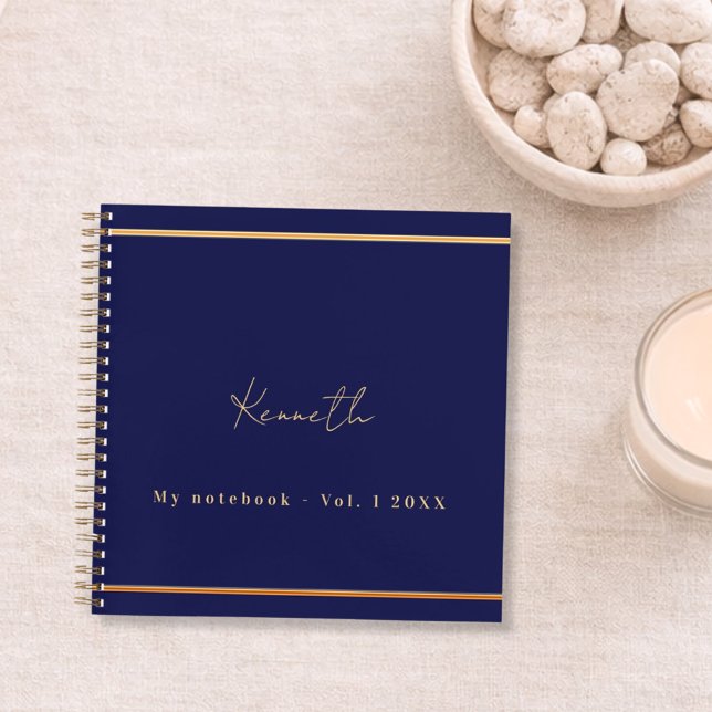 Cuaderno Azul marino oro nombre script minimalista (Subido por el creador)