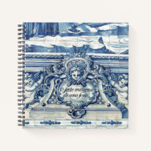 Azulejos azules portugueses con dos ángeles