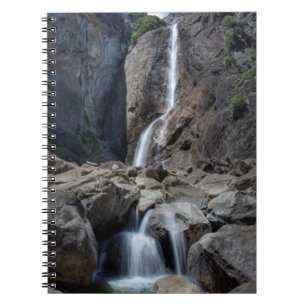 Cuaderno Baje las cataratas de Yosemite