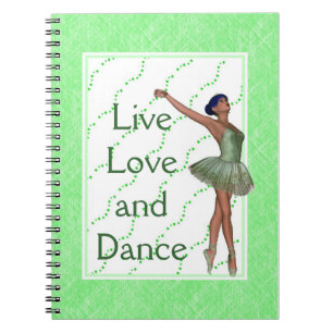 Cuaderno Ballerina en Tutu Verde con Corazones