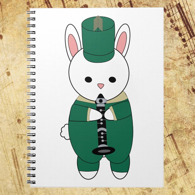 Cuaderno Banda de marcha de conejo clarinete dorado verde (A notebook featuring a rabbit playing the clarinet wearing a green and gold marching band uniform.)