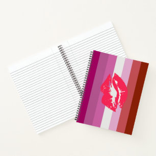 Cuaderno Bandera del Orgullo Lesbiana con Lápiz Labial