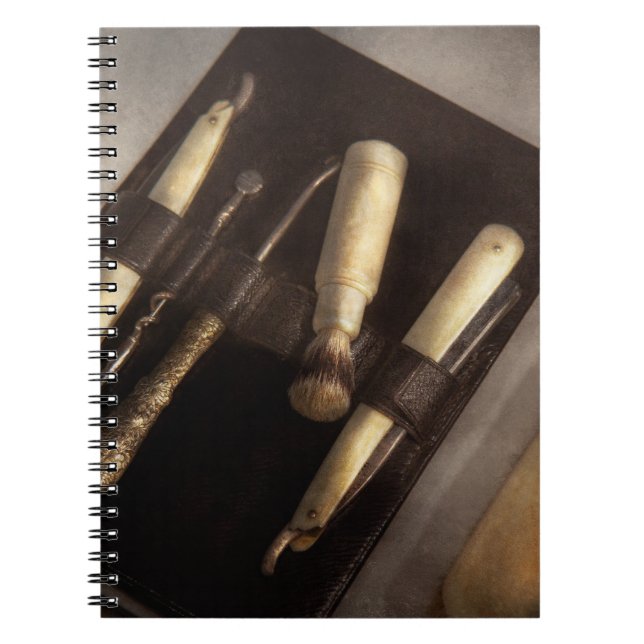 Cuaderno Barbero - Afaitado - El kit de afeitado (Frente)
