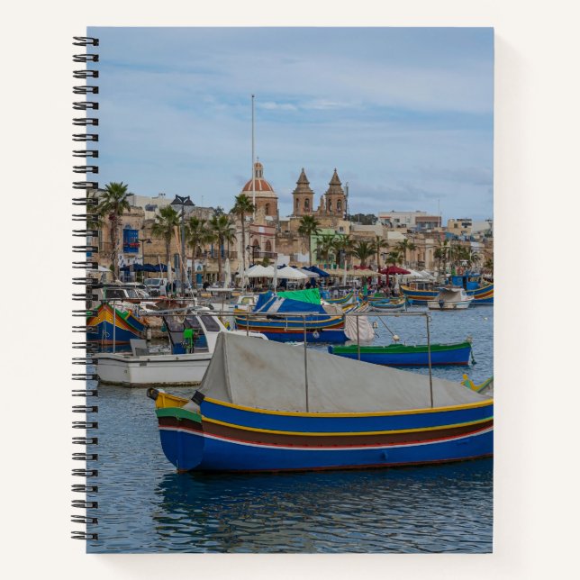 Cuaderno Barcos de pesca tradicionales y coloridos en Malta (Anverso)