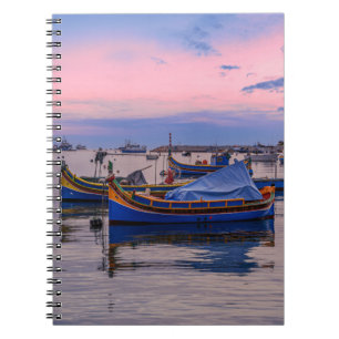Cuaderno Barcos tradicionales malteses en Marsaxlokk