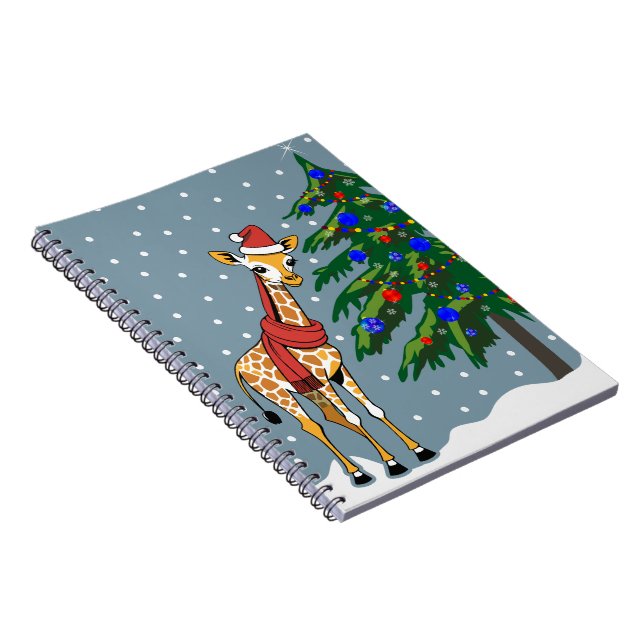 Cuaderno Beanie de jirafa y bufanda con árbol de Navidad (Lado Derecho)