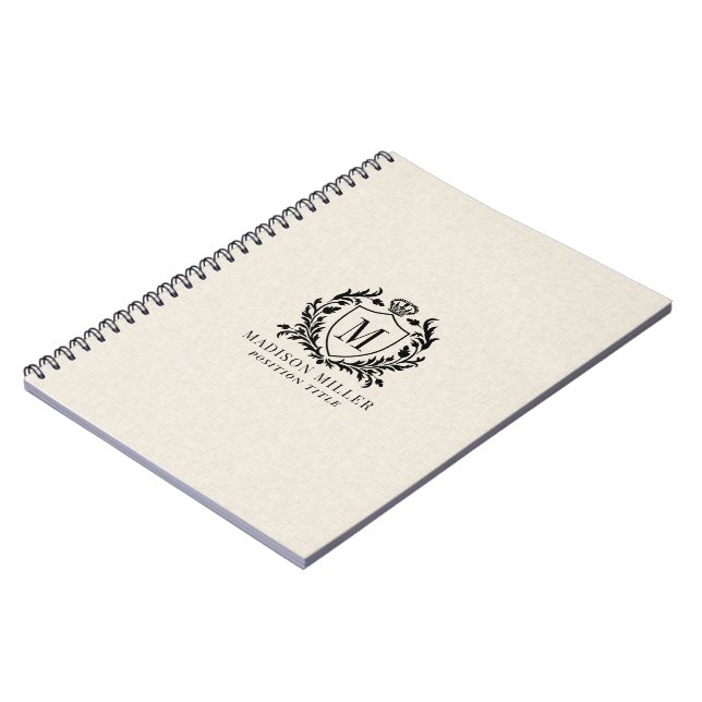Cuaderno Beige Linen Black Royal Crest Scroll Monogram (Lado Izquierdo)