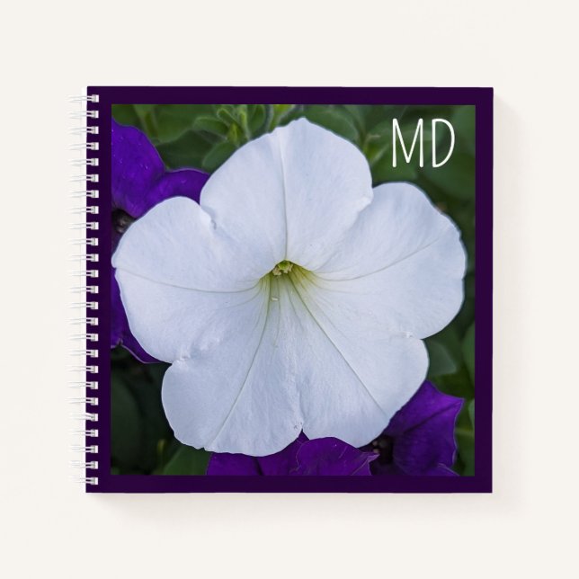 Cuaderno Belleza fotográfica de flor blanca para abatir el  (Anverso)