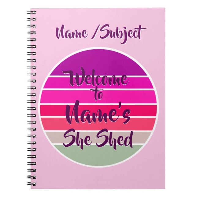 Cuaderno Bienvenido al She Shed 20xx Retro Sunset de Name (Frente)