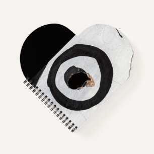 Cuaderno bloc de notas con lágrimas en blanco