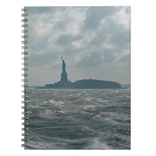 Cuaderno Bloc de notas de la Estatua de la Libertad Stormy 
