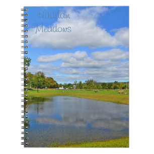 Cuaderno bloc de notas de reflexión en la nube
