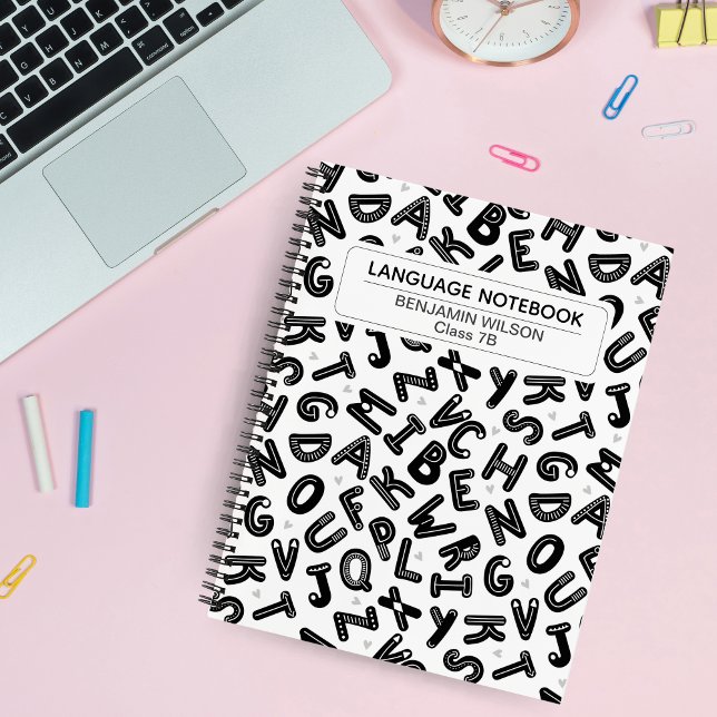 Cuaderno Bloc de notas en espiral de patrones en blanco y n (Black & White Language Pattern Spiral Notebook - Customizable Template )