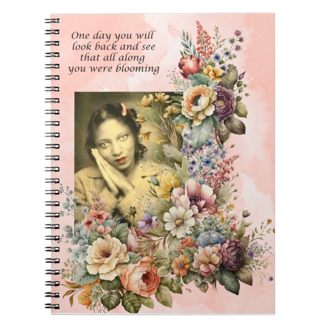 Cuaderno "Blooming all Along" cita chica bonito y flores (Frente)