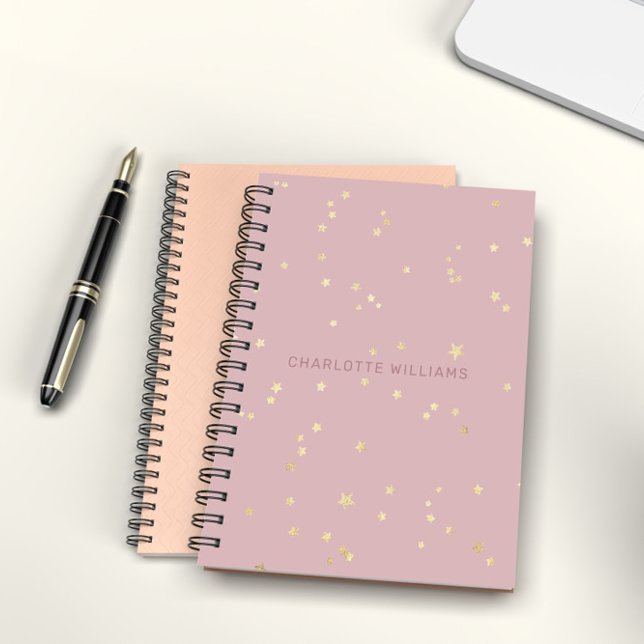 Cuaderno Blush Rosa y Estrellas Doradas Monograma Personali (Subido por el creador)