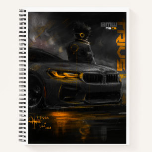 Cuaderno BMW m5 con acentos naranjas