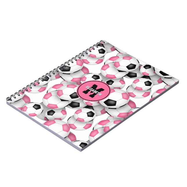Cuaderno bolas de fútbol negras adorables monogramadas (Lado Izquierdo)