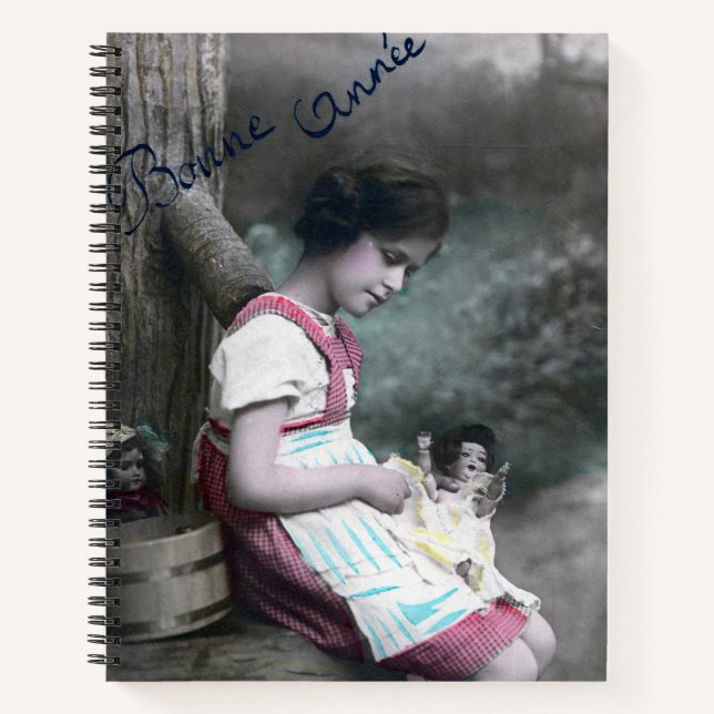 Cuaderno Bonne Année Vintage Chica con muñeca (Anverso)