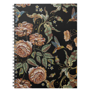 Cuaderno Bordados rosas, estilo renacentista.