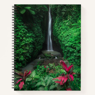 Cuaderno Bosques Cascadas de Leke Leke en Bali