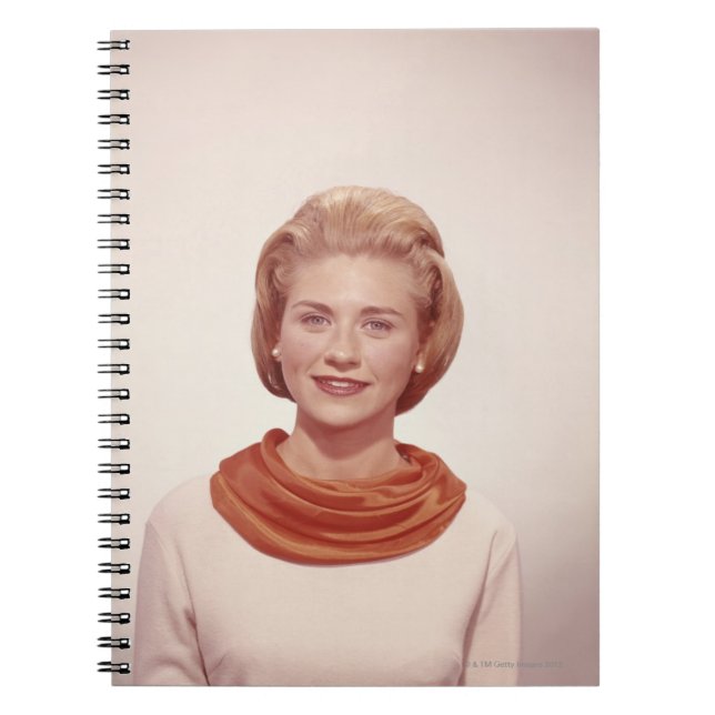 Cuaderno Bufanda que lleva de la mujer (Frente)