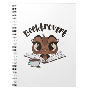 Cuaderno búho Booktrovert con libro y café