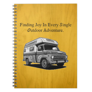 Cuaderno Buscador de aventuras al aire libre feliz explora