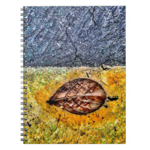 Cuaderno Buscarme bajo sus calcomanías