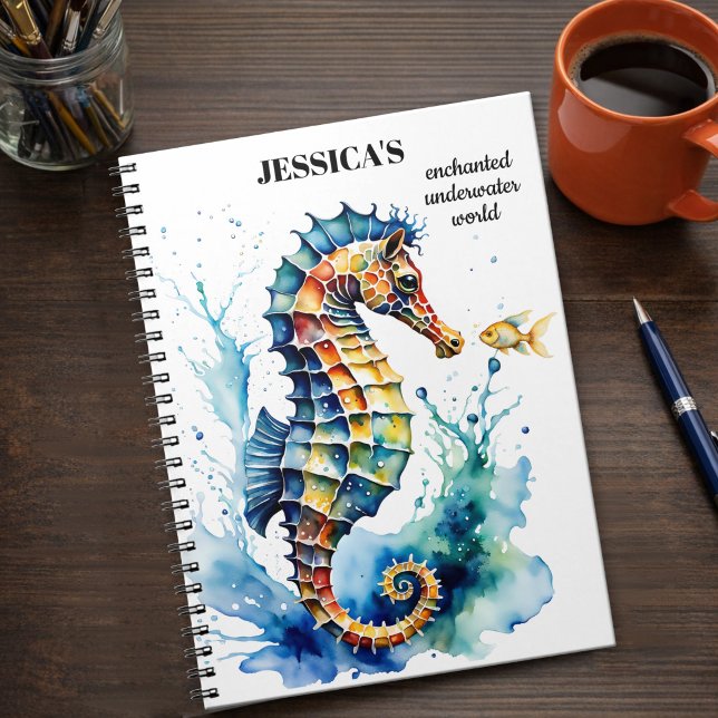 Cuaderno Caballito de mar acuarela colorido costero (Enchanting watercolor spiral notebook featuring a colorful seahorse with cute fish)