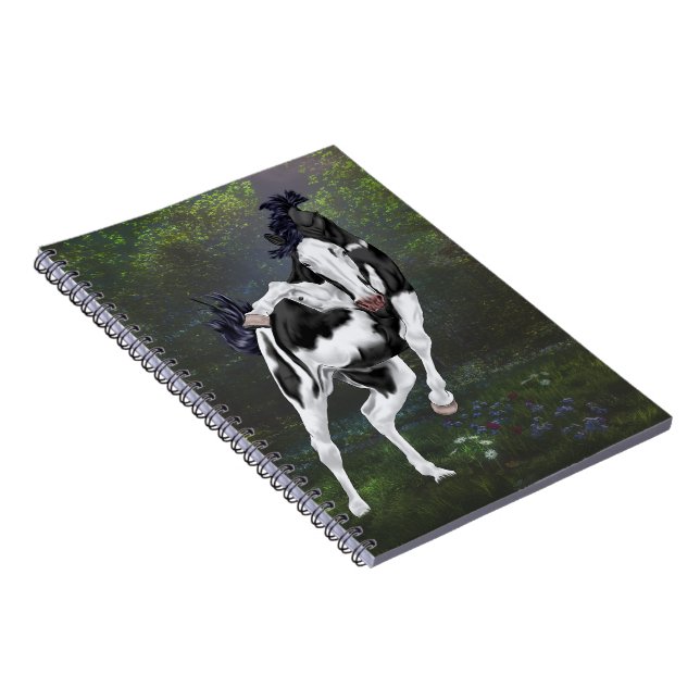Cuaderno Caballo blanco y negro sobre pintura (Lado Derecho)