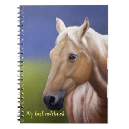 Cuaderno Caballo personalizable en un campo verde y lúgubre