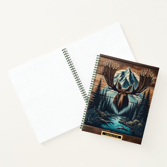 Cuaderno Cabeza majestuosa de alce con fondo de montaña al  (Interior)