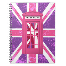 Cabina de teléfono púrpura y rosada del vintage