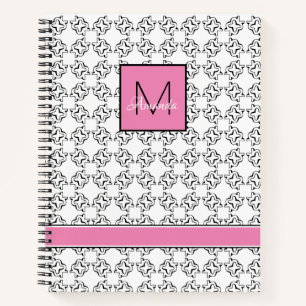 Cuaderno Caja rosa con un patrón blanco y negro