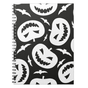 Cuaderno Calabazas y murciélagos blancos de halloween aisla