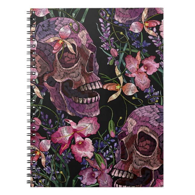 Cuaderno Calavera bordada: Patrón de orquídeas góticas (Frente)