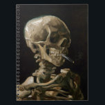 Cuaderno Calavera con arte Vicente van Gogh<br><div class="desc">Vicente van Gogh (Holandés, 1853 - 1890) Calavera de un esqueleto con cigarrillo en llamas, 1885-86, Aceite sobre lienzo sin marco: 32 cm × 24, 5 cm (13 in × 9, 6 pulgadas) Trabajo inicial de Vincent van Gogh. Este pequeño cuadro forma parte de la colección permanente del Museo Van...</div>