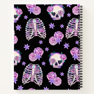 Cuaderno calaveras y huesos negros