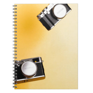 Cuaderno cámaras amarillas