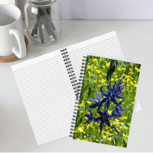 Cuaderno Camas Azules y Flores Silvestres Amarillas Floral