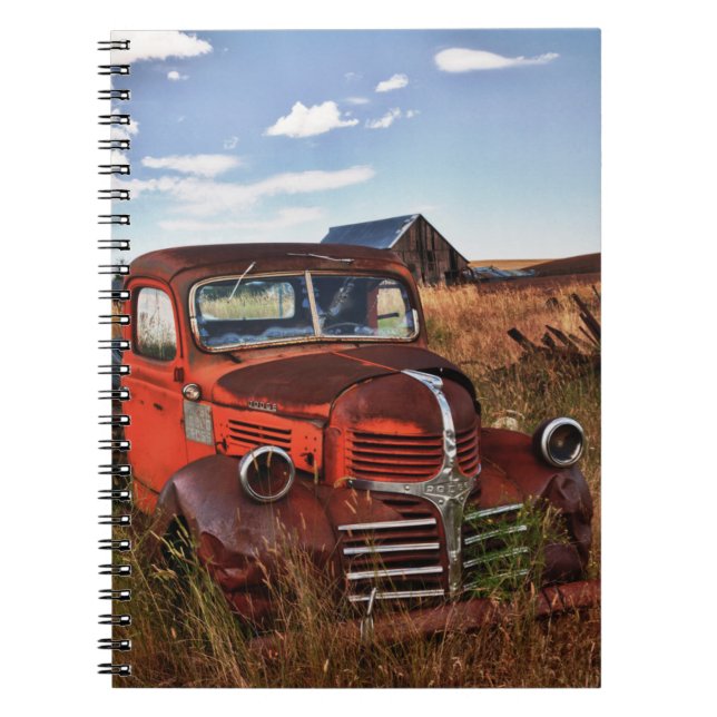 Cuaderno Camión Dodge naranja oxidado con granja abandonada (Frente)