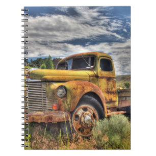 Cuaderno Camión viejo abandonado en campo