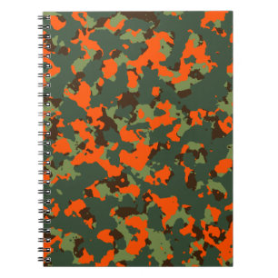 Cuaderno Camo verde con el naranja del resplandor de la