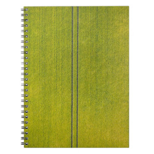 Cuaderno Campo de hierba verde