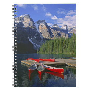 Cuaderno Canadá, Alberta, Moraine Lake. Canoas rojas espera